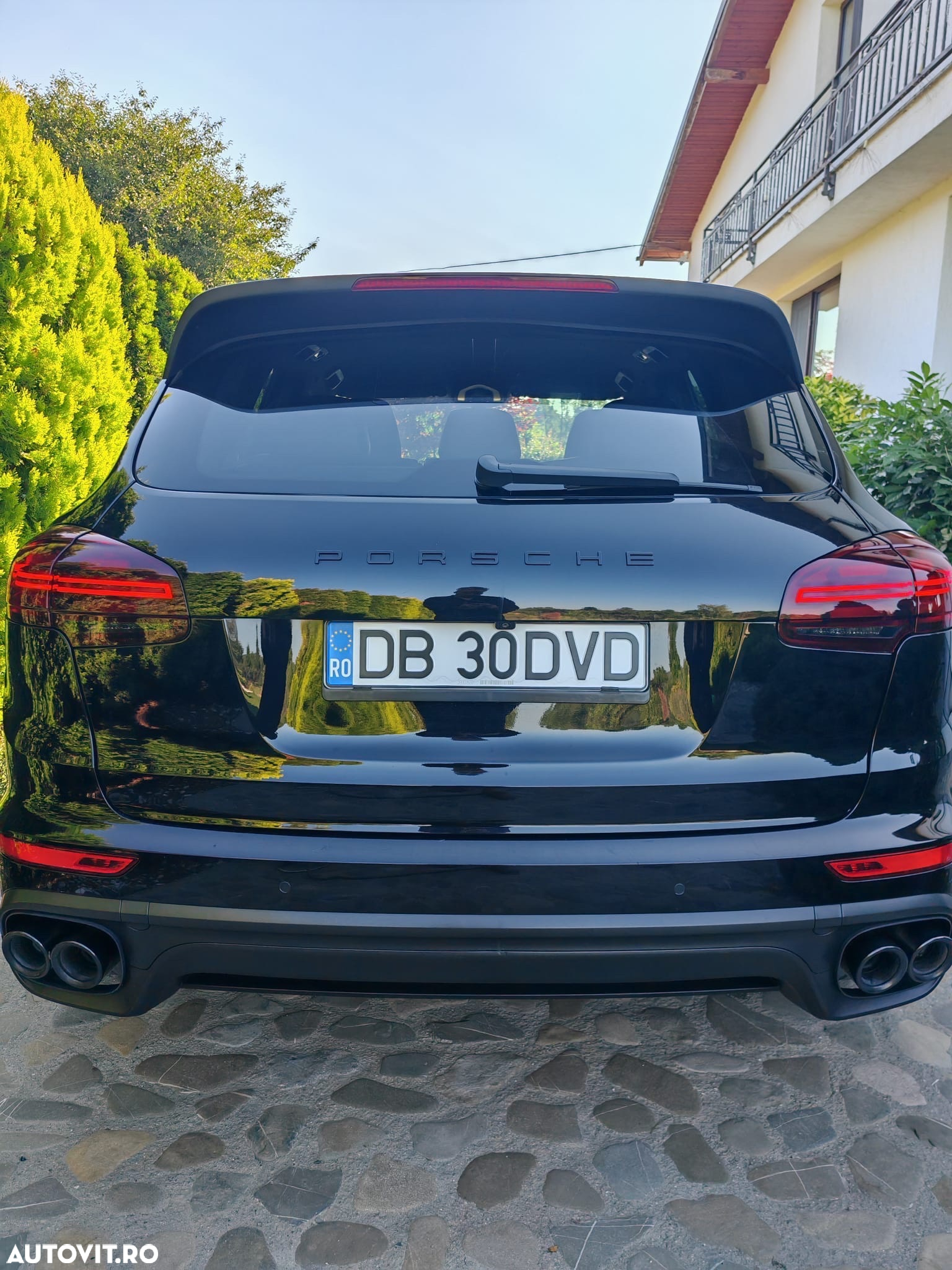 Porsche Cayenne 3.0 L - 7