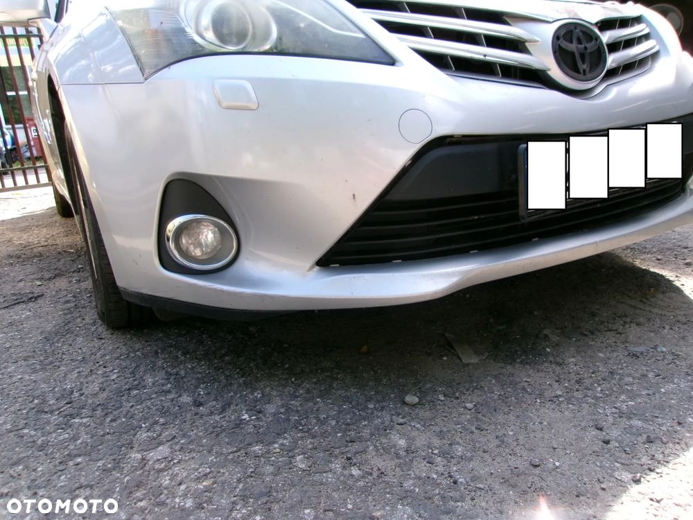 ZDERZAK PRZÓD TOYOTA AVENSIS T27 12-15 1F7 - 1