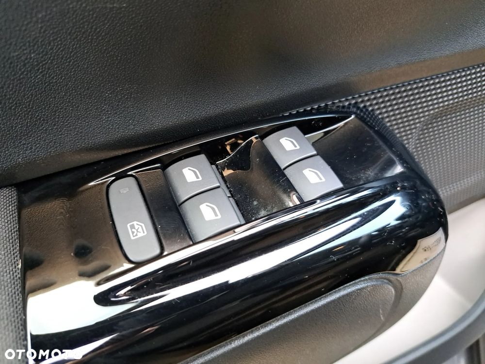 Citroën C3 1.2 PureTech Shine - 14