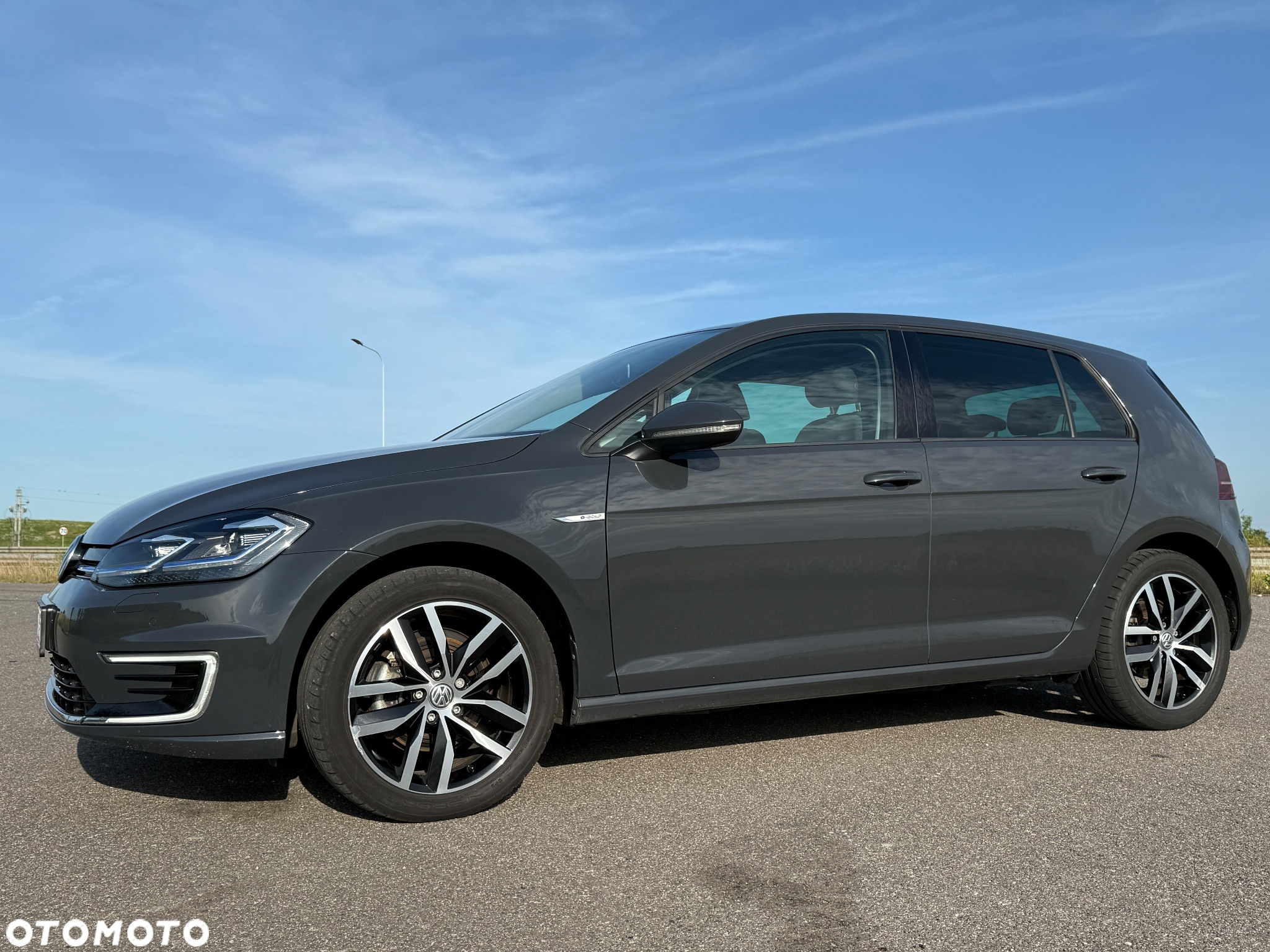 Volkswagen Golf e-Golf - 2