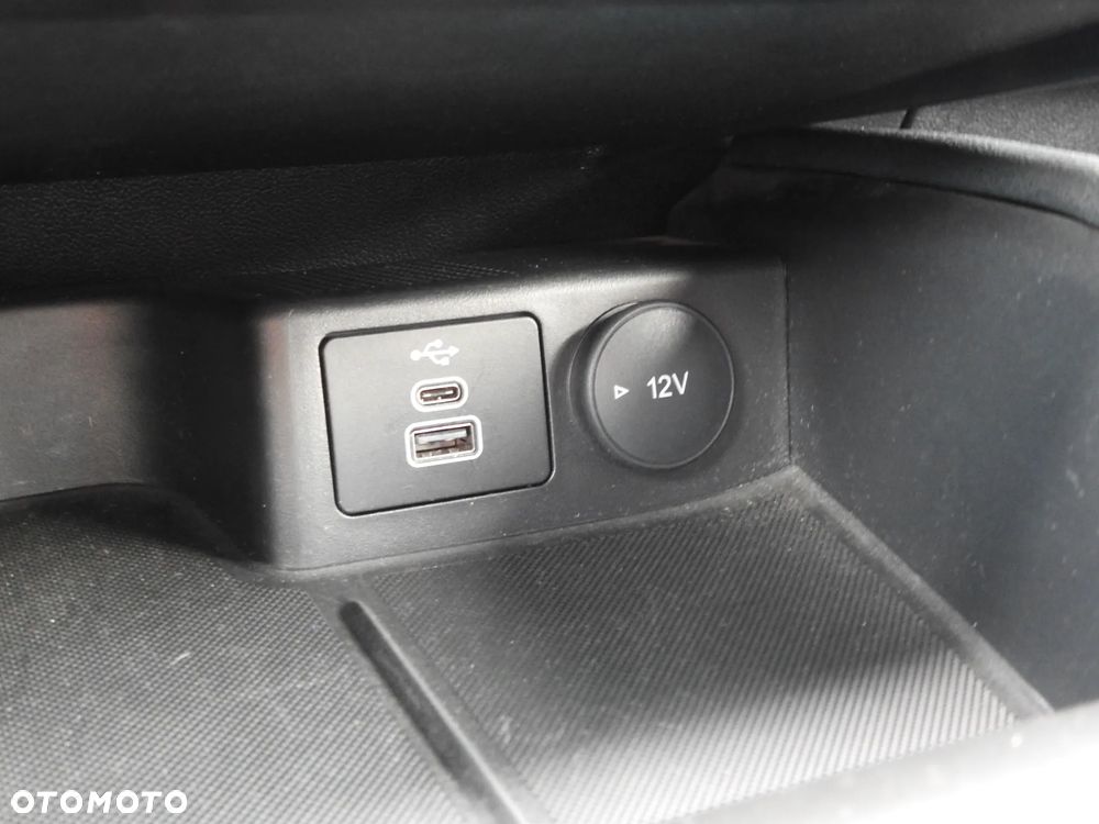 Ford Kuga 1.5 EcoBlue ST-LINE - 32