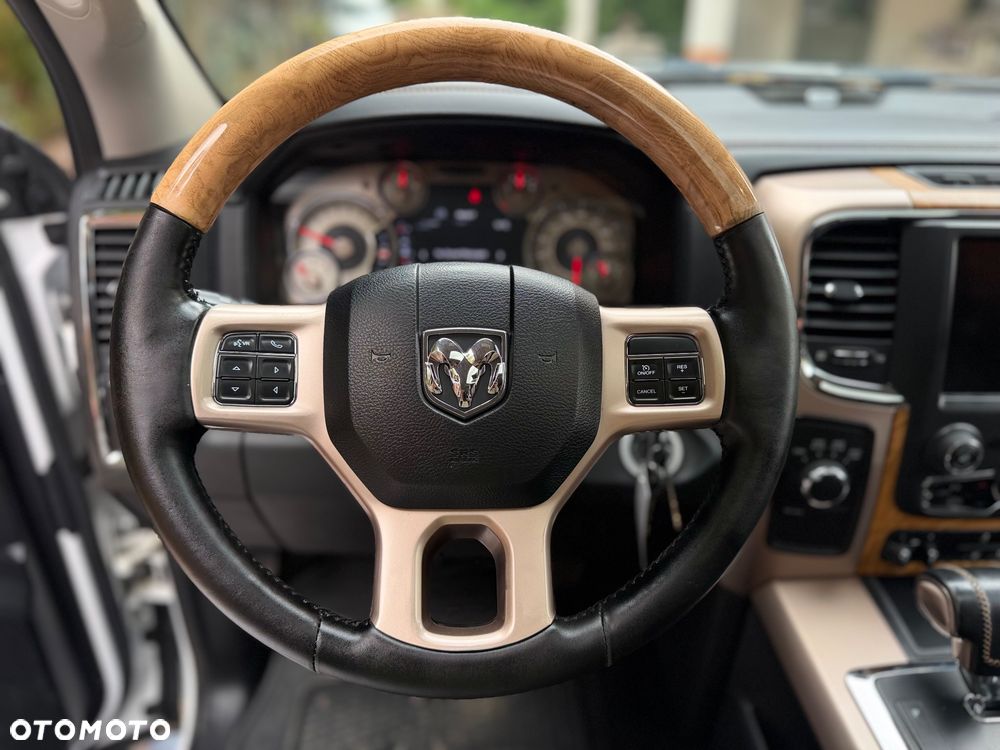 Dodge RAM 5.7 4x4 - 15