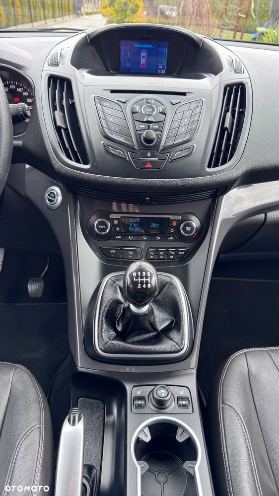 Ford Kuga 1.6 EcoBoost 2x4 Trend - 29