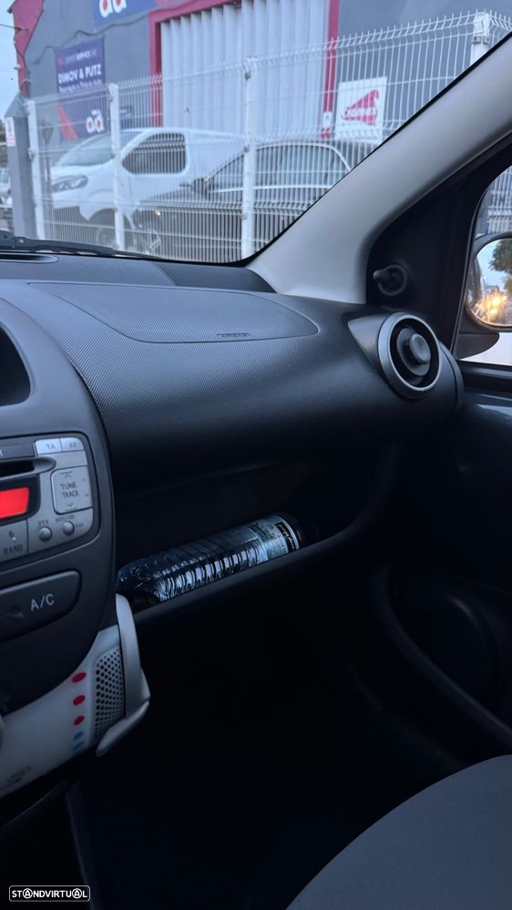 Peugeot 107 1.0 Active - 9