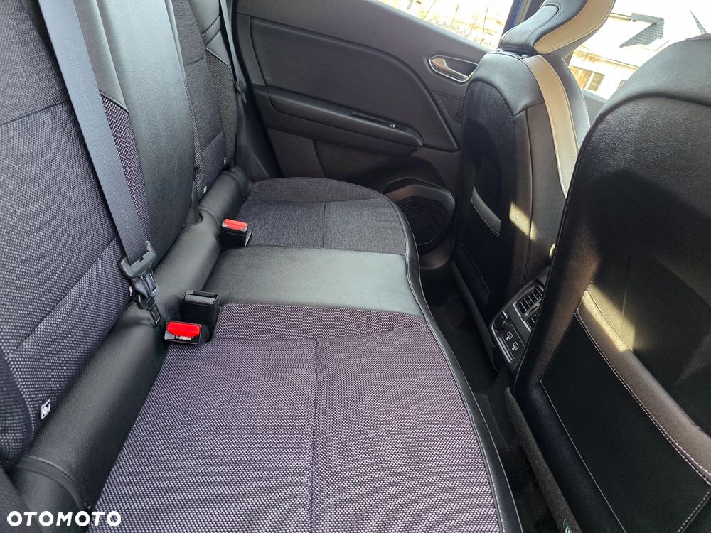 Renault Captur TCe 100 INTENS - 24