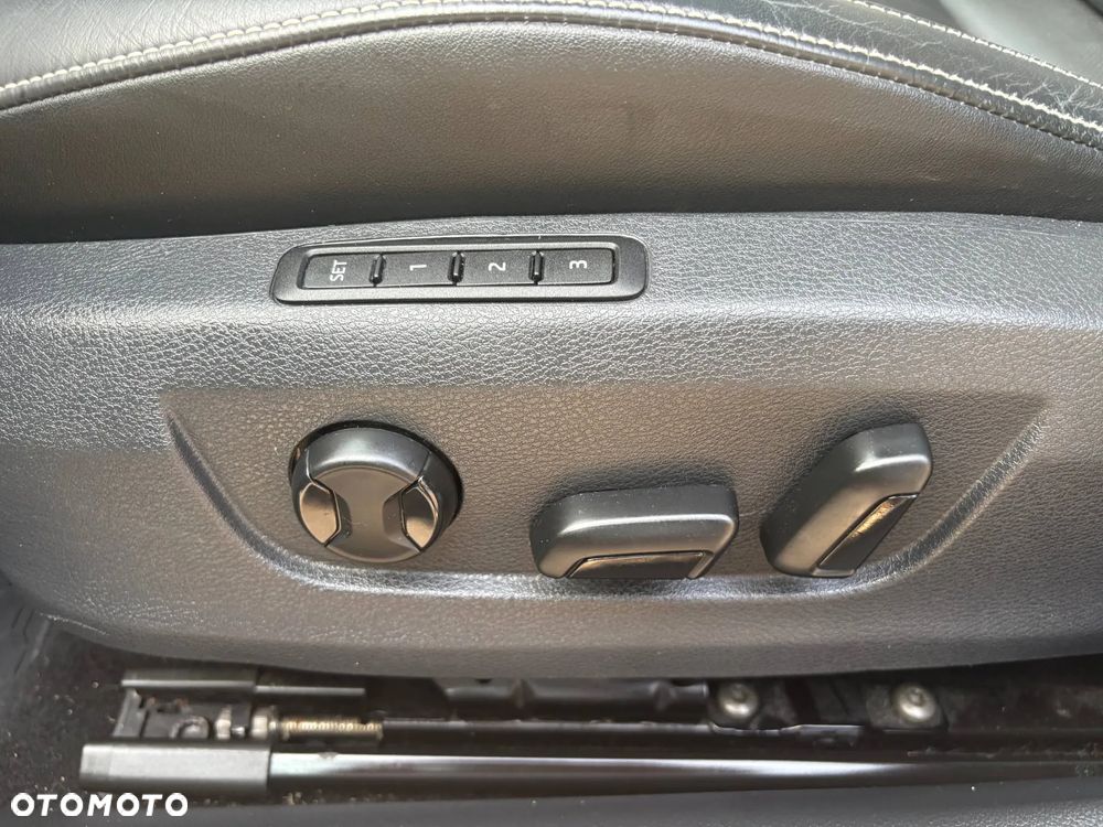 Skoda Superb 2.0 TDI DSG L&K - 17