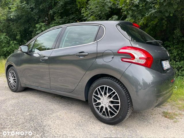 Peugeot 208 1.2 PureTech Allure S&S - 4