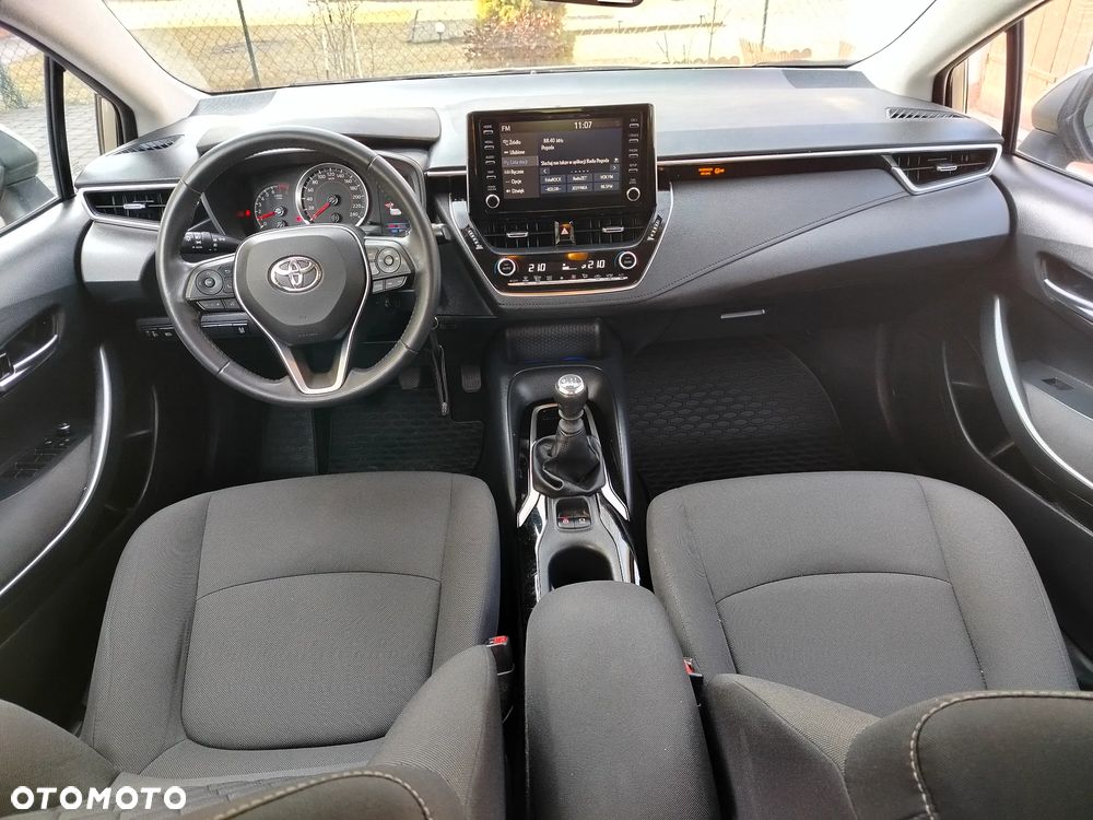 Toyota Corolla 1.5 Comfort - 11