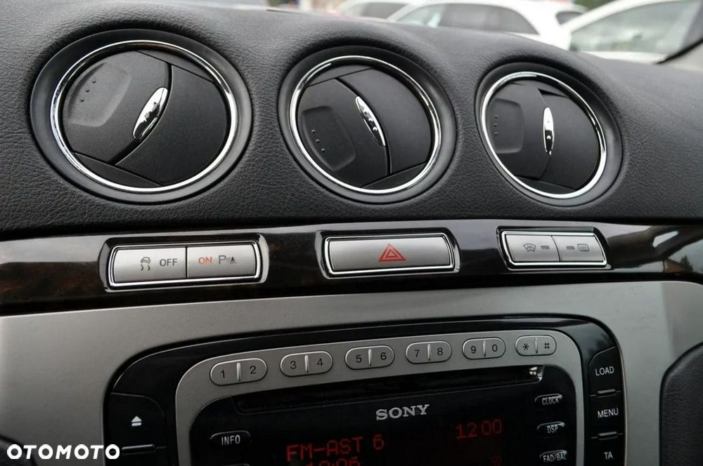 Ford Galaxy 2.0 TDCi Platinium X (Titanium) - 24