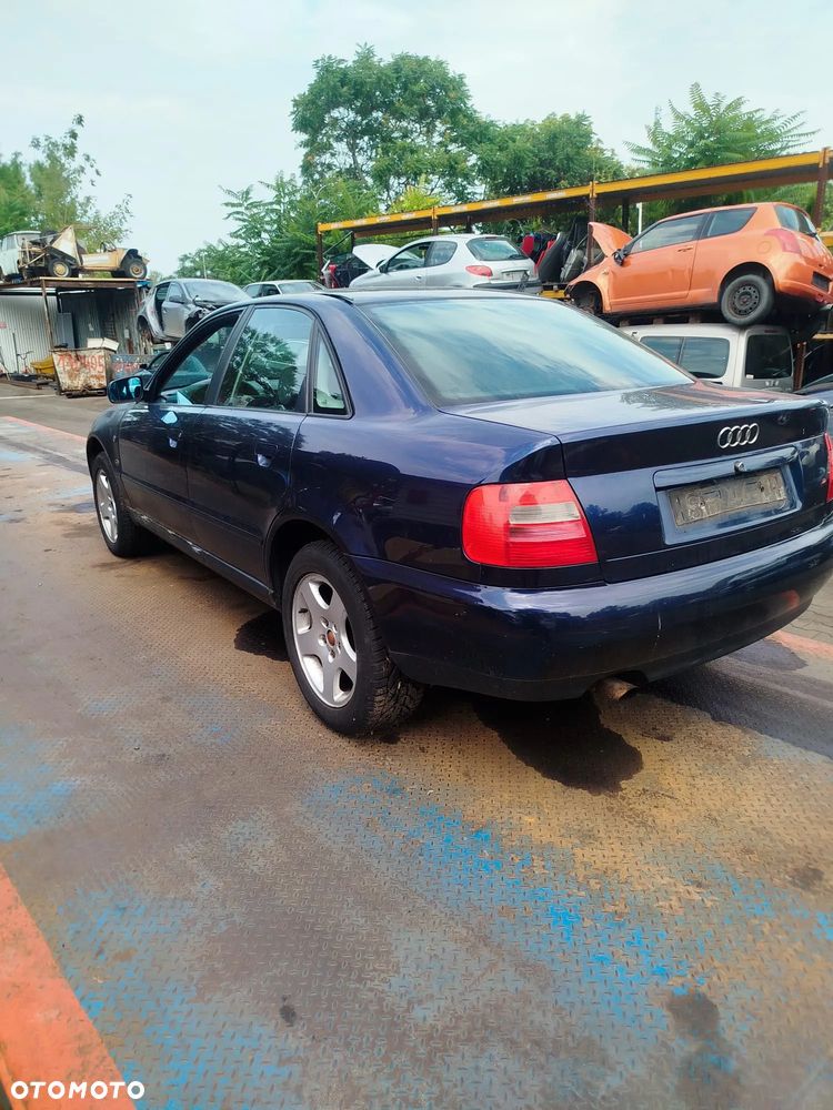 Audi A4 B5 na części. - 9