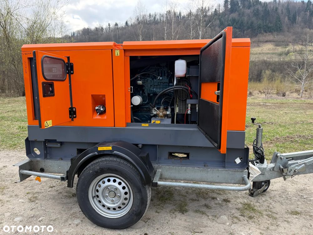 Atlas Copco QAS 40 KW Agregat prądotwórczy Przyczepa do rejestracji. inwerterowy wyciszony! 2018r. 5500mtg. JAK NOWY z Norwegii. Mocny silnik Turbo Kubota 4 cylindry 100km! Dekra aktualna. Opony zero zużycia. Zadbany Agregat. Odpala na Dotyk. Bogata Wersja! Prądnica Najlepsza PARTNER LEROY SOMER. - 9