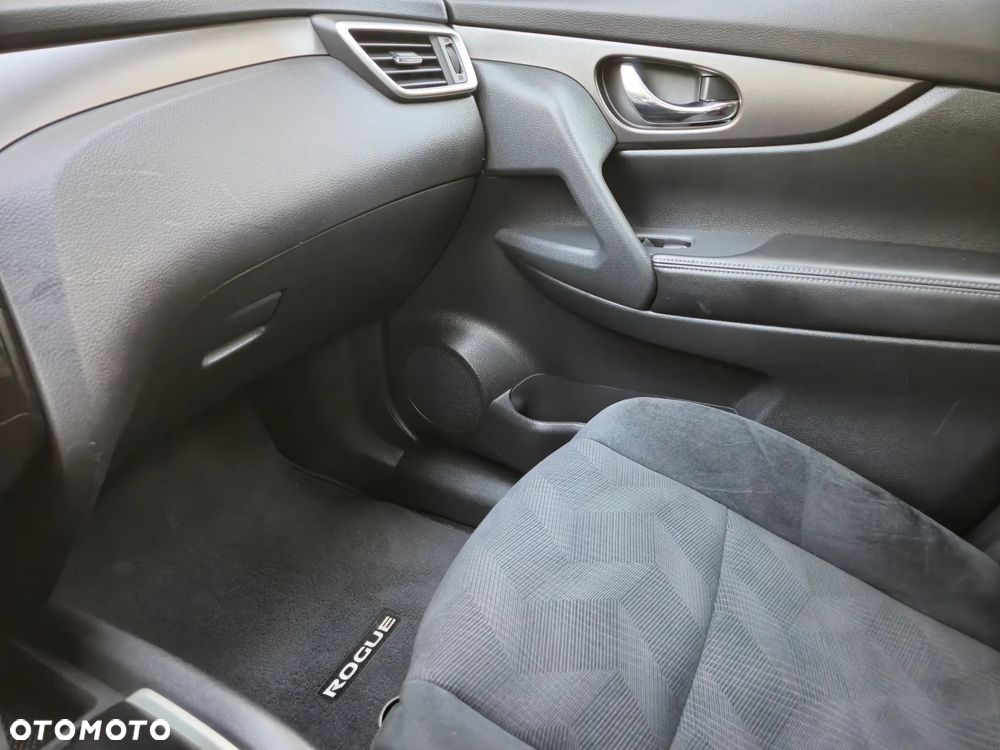 Nissan Rogue - 29