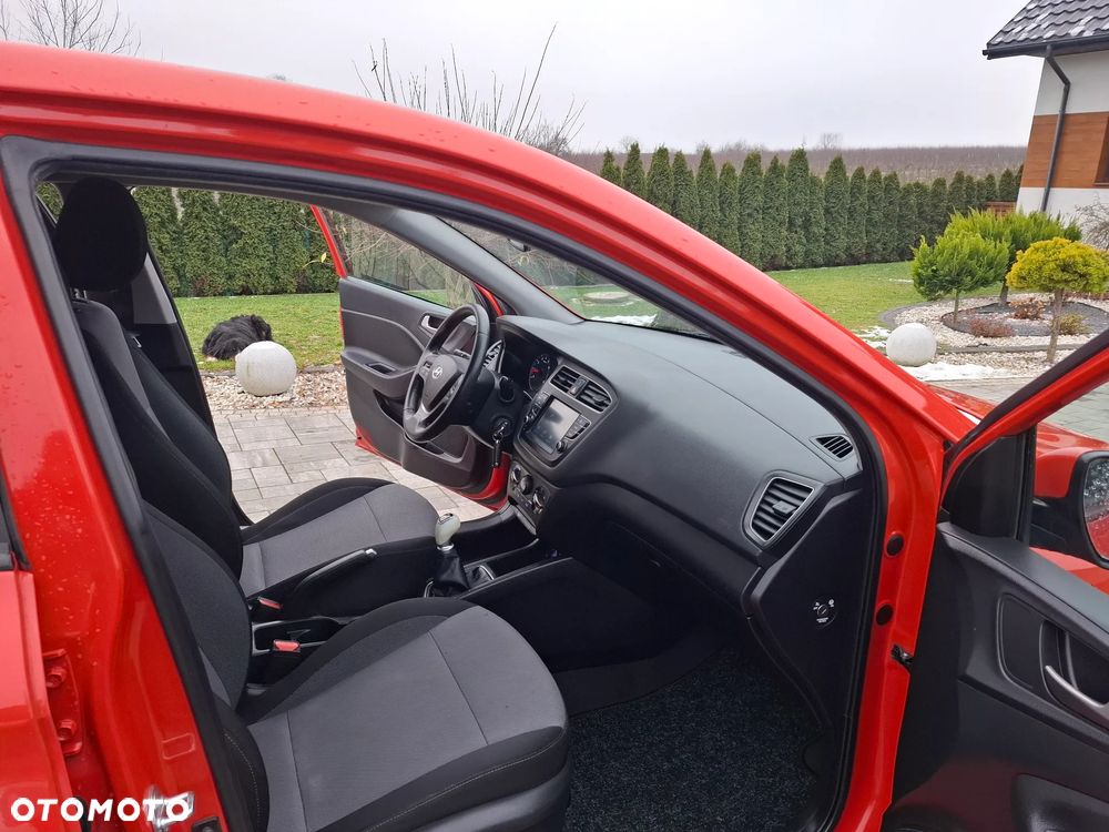 Hyundai i20 blue 1.2 Classic - 16