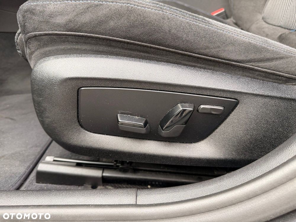 BMW Seria 5 530i GPF xDrive M Sport sport - 15