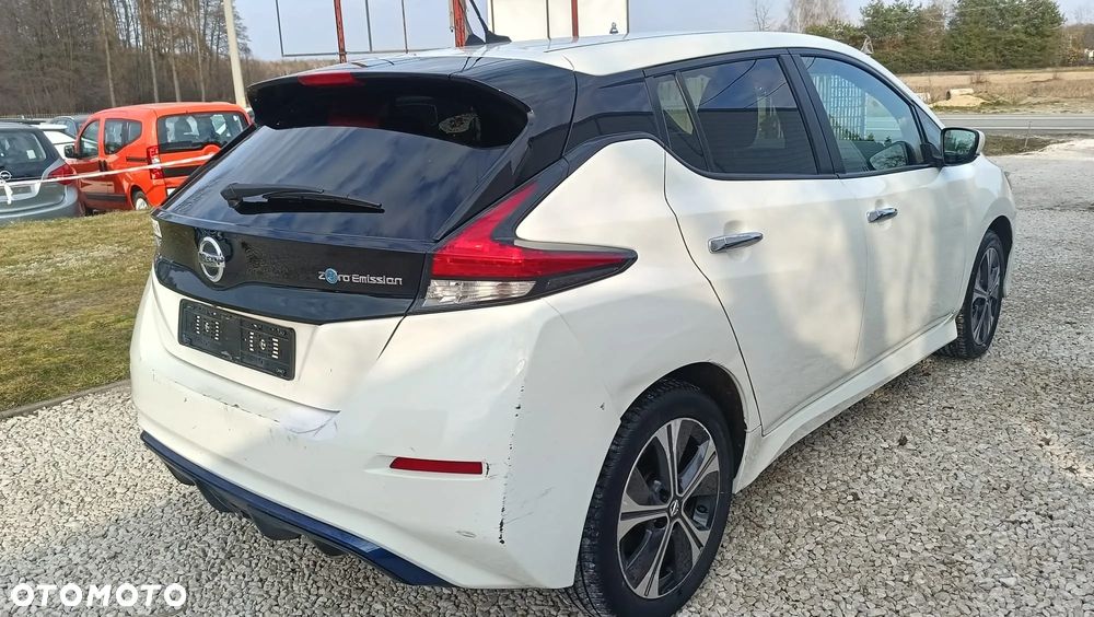 Nissan Leaf - 6