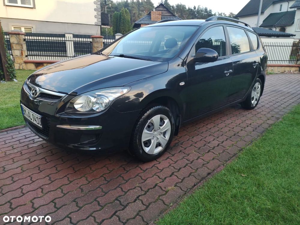 Hyundai i30 1.4 Base + - 1