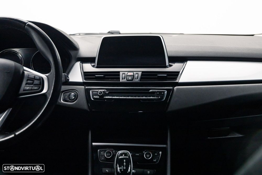 BMW 218 Active Tourer i Advantage Auto - 16