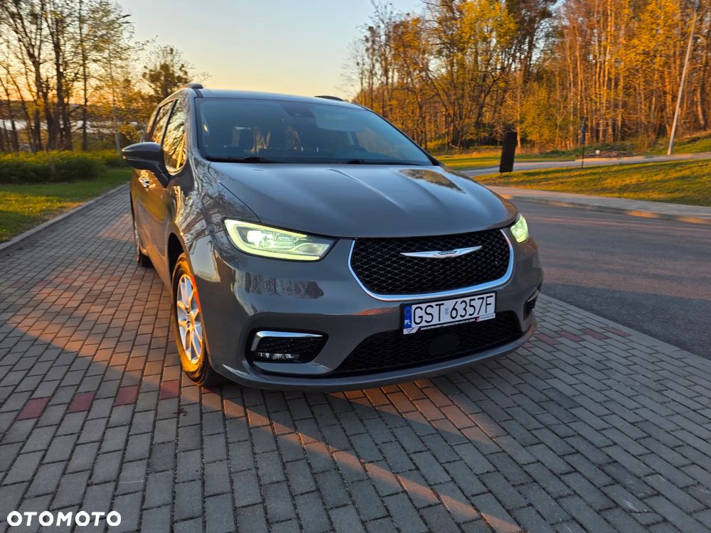 Chrysler Pacifica - 6