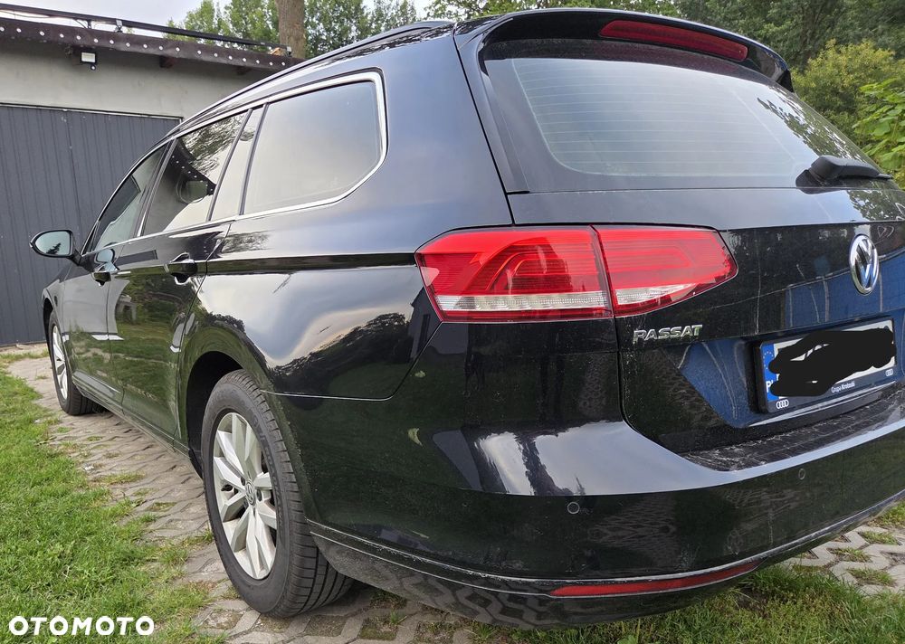 Volkswagen Passat 2.0 TDI SCR Trendline DSG - 4
