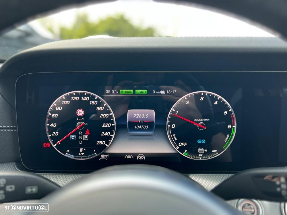 Mercedes-Benz E 300 de AMG Line - 12