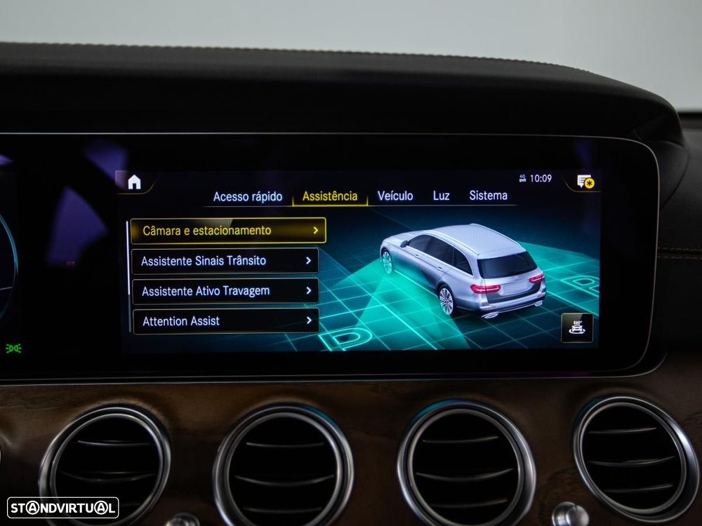 Mercedes-Benz E 300 T 9G-TRONIC AMG Line - 31