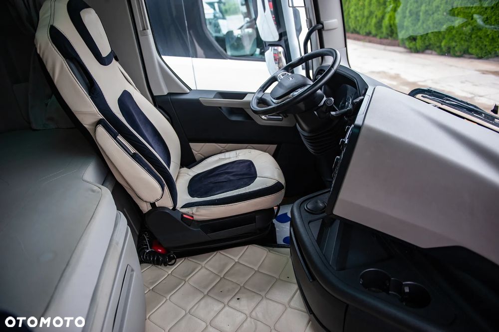 Ford F-MAX - 22