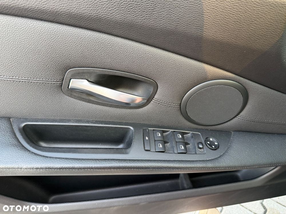 BMW Seria 5 525i - 21