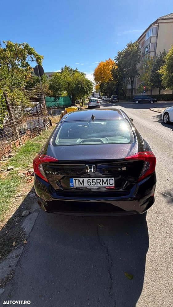 Honda Civic 1.5 VTEC Turbo Elegance Navi - 11