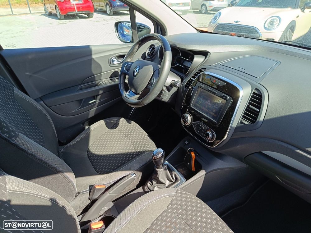 Renault Captur 0.9 TCE Exclusive - 17