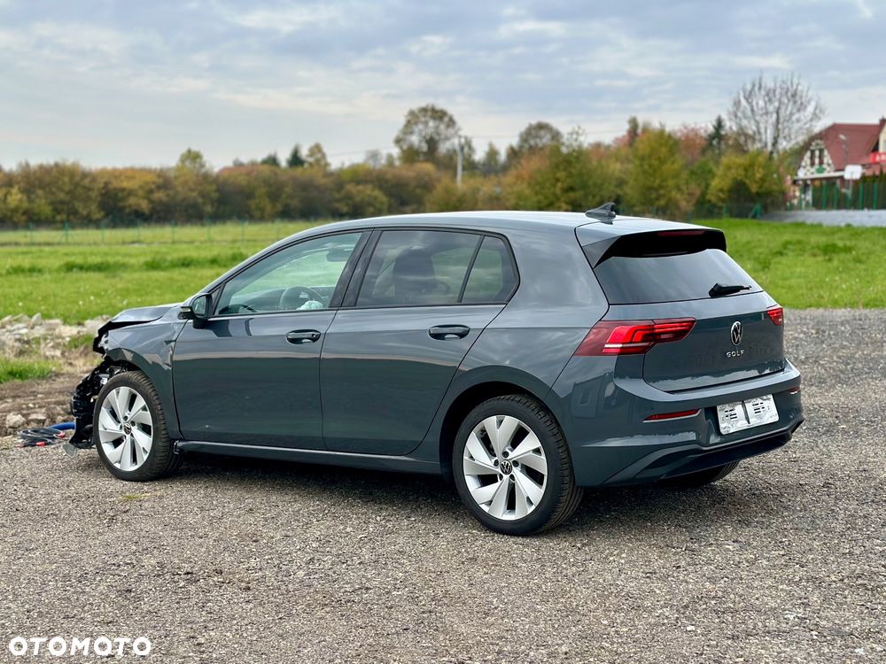 Volkswagen Golf - 10
