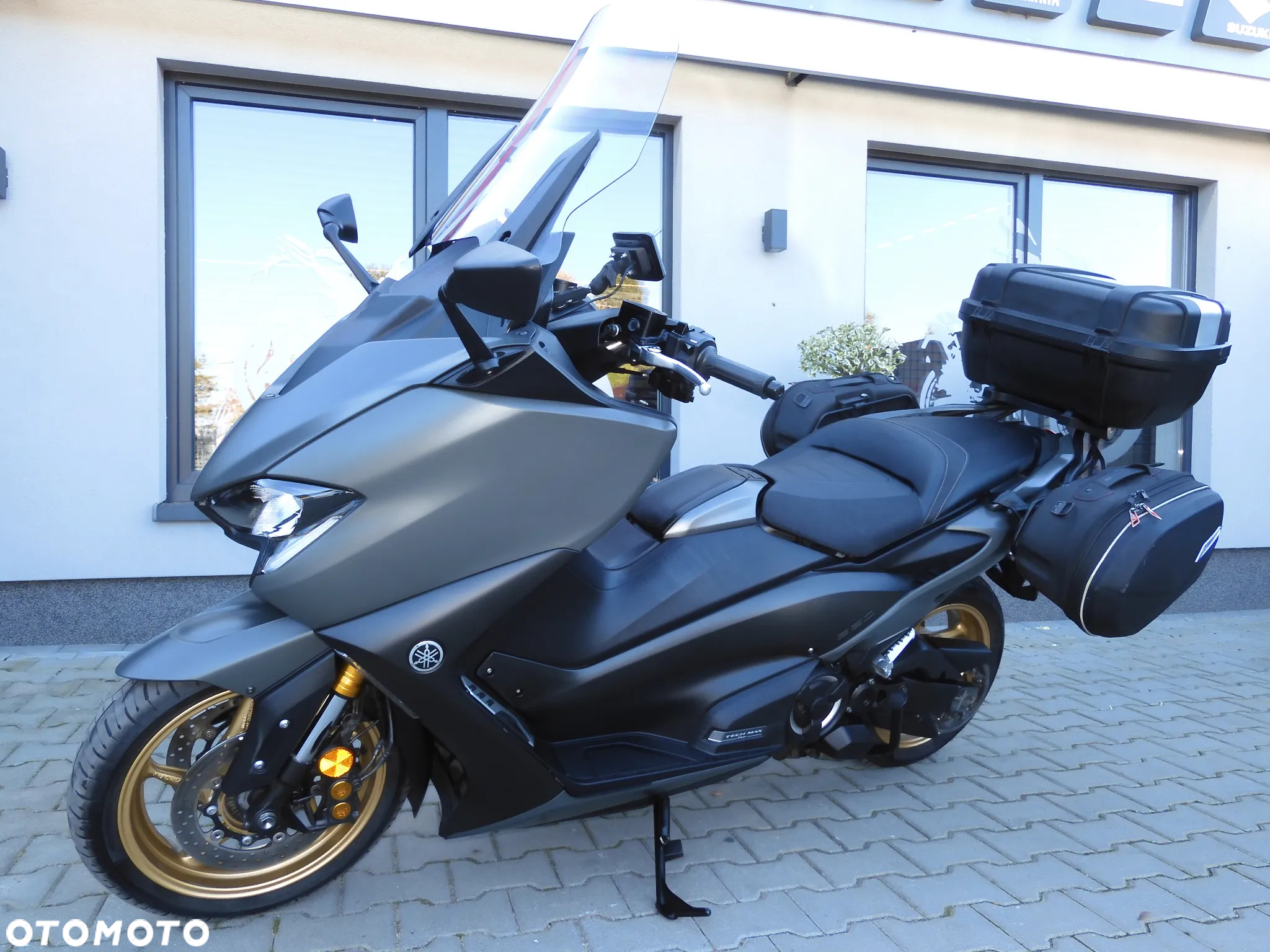 Yamaha Tmax - 18