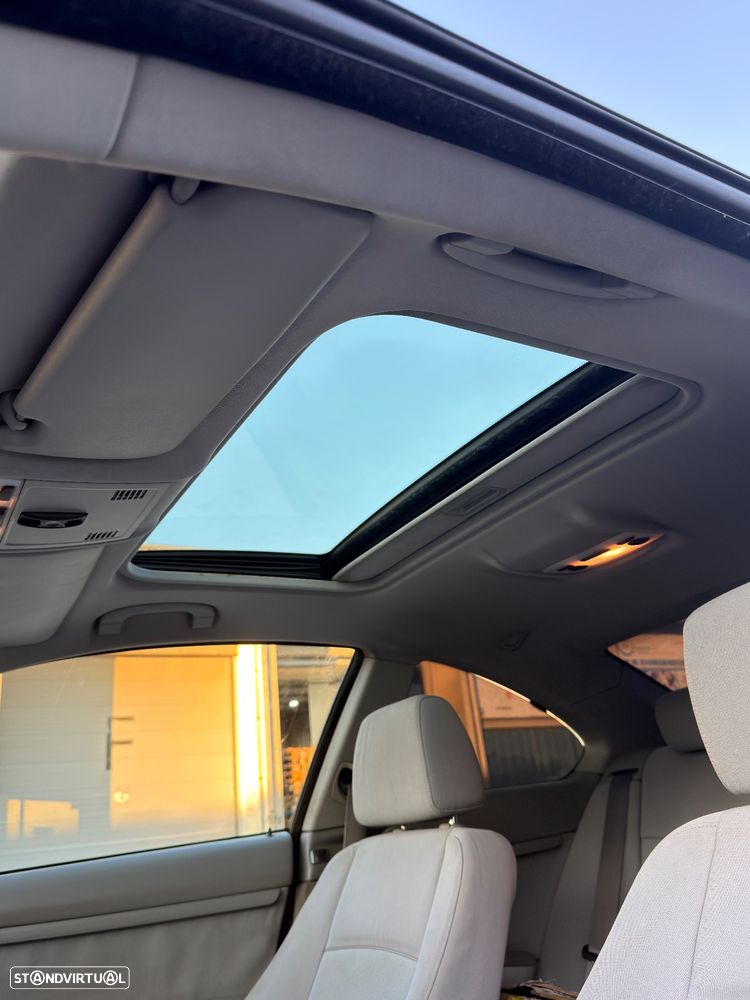 BMW 320 d Coupe - 12