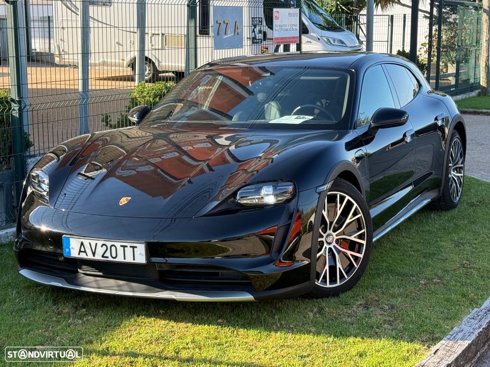 Porsche Taycan Cross Turismo - 37