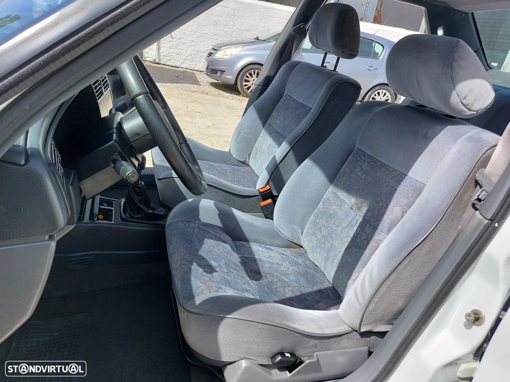 Renault 19 1.4 RTi - 10