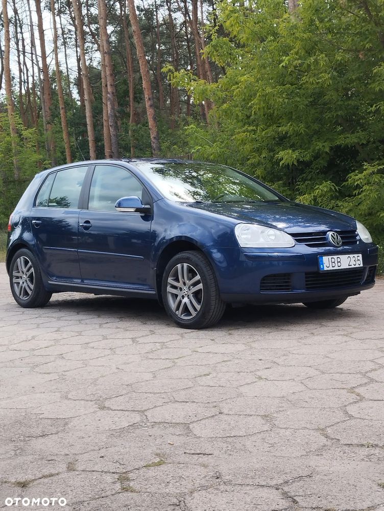 Volkswagen Golf - 2
