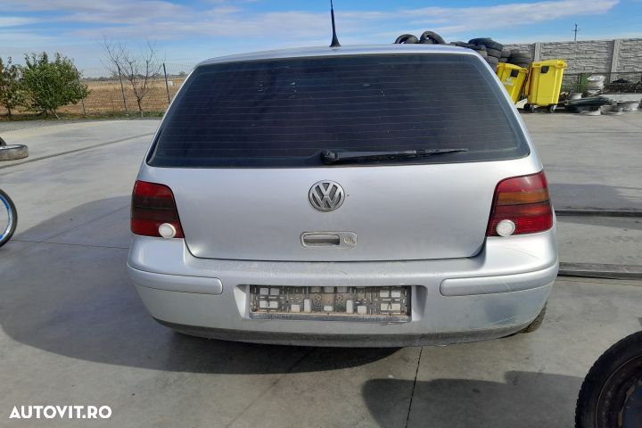 Dezmembrez Volkswagen VW Golf 4 [1997 - 2006] Hatchback 5-usi 1.4 MT - 3
