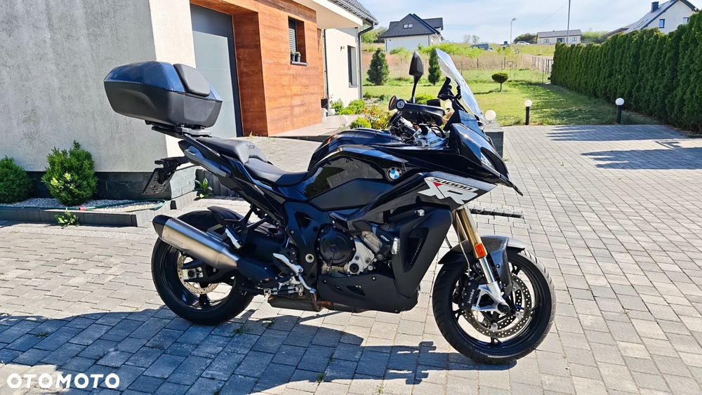 BMW XR - 1