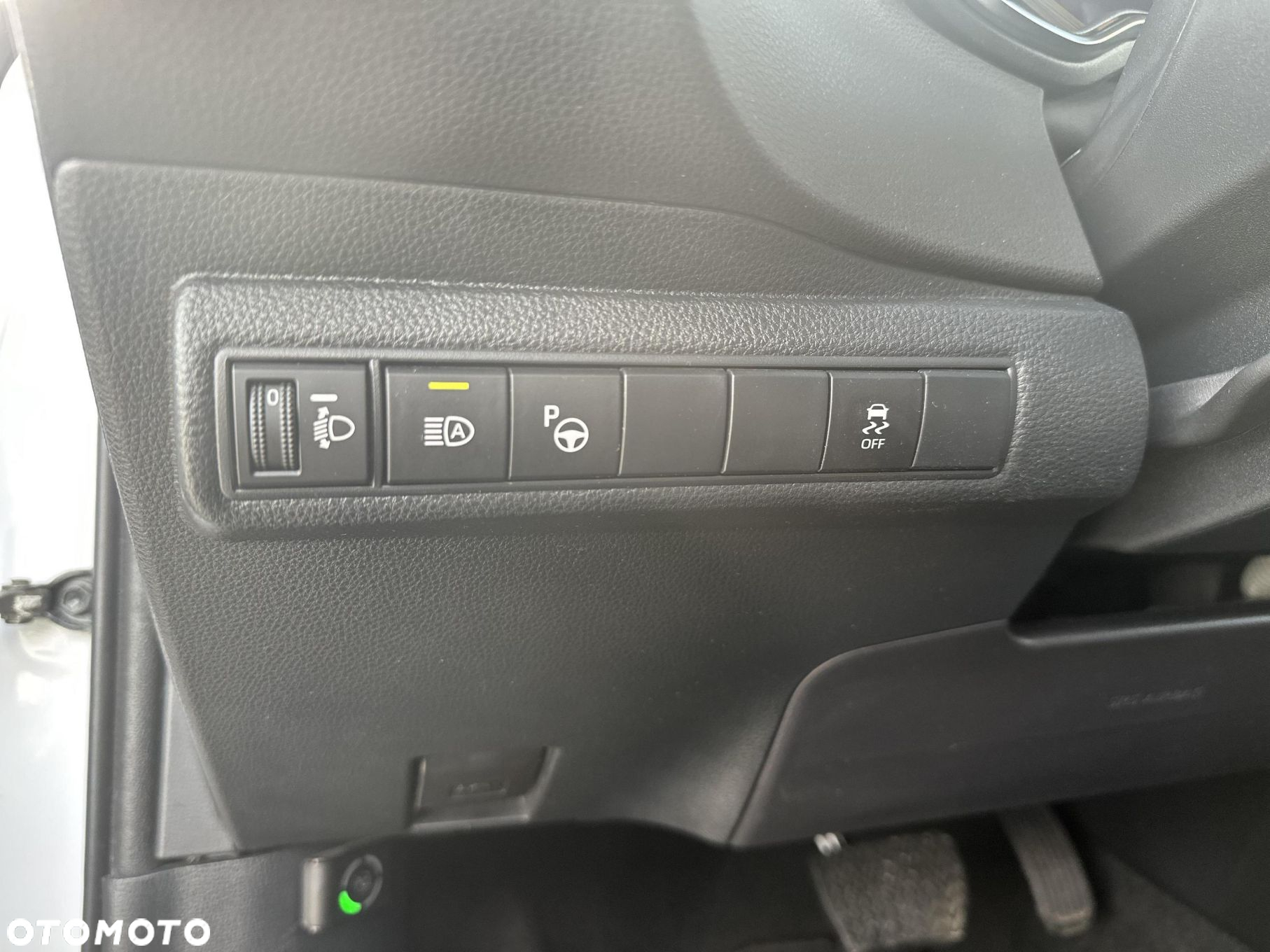 Toyota Corolla - 19