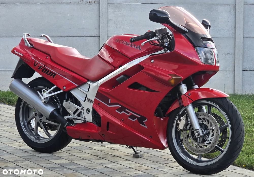 Honda VFR - 3