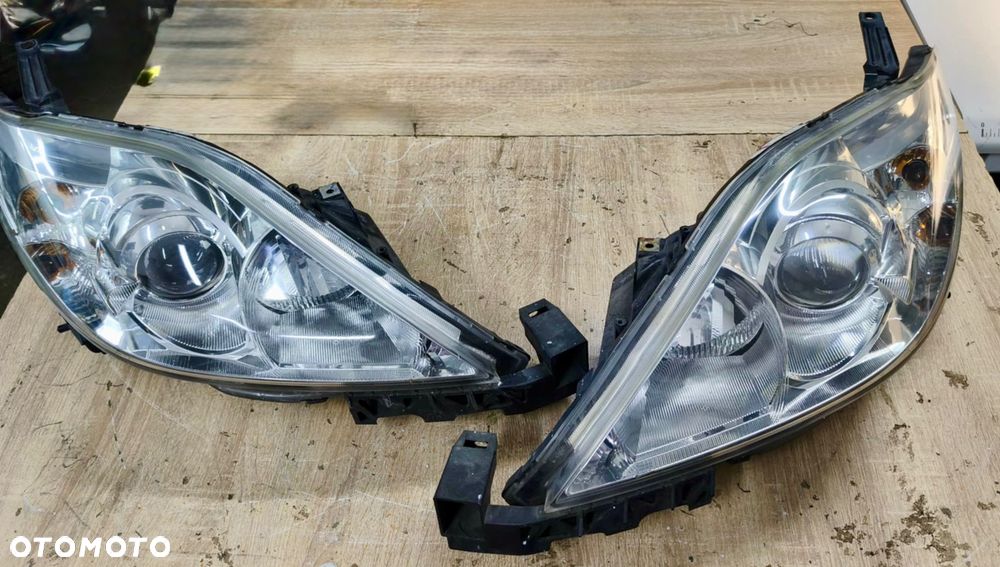 Mazda 5 CR 2005/2007r Lampa reflektor przedni zwykły Europejski lewy lub prawy spryskiwacz lewy lampy xenon kompletny halogeny zbiornik spryskiwaczy xenon zwykły lampa osłoną pod silnik zbiornik grill maska chłodnice belka lusterka i dużo innych części - 17