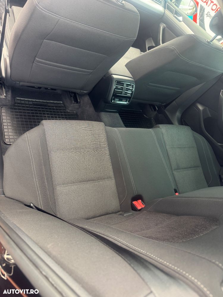 Volkswagen Passat - 14