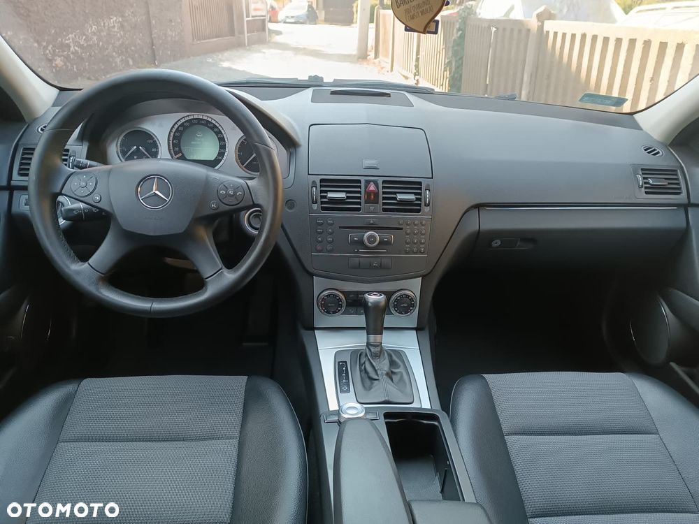 Mercedes-Benz Klasa C 220 CDI DPF Automatik Avantgarde - 28