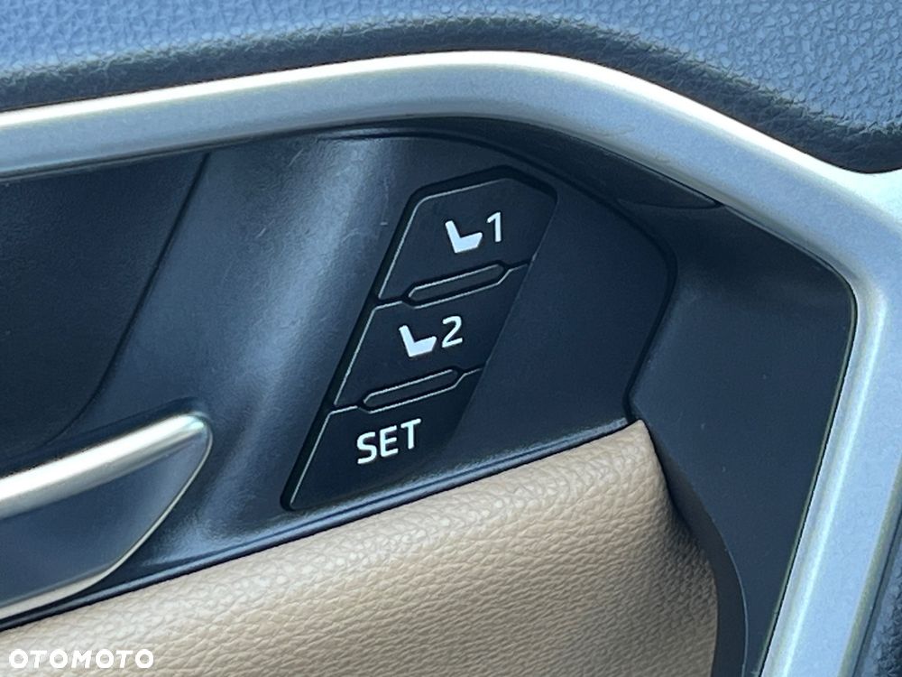 Toyota RAV4 2.5 Hybrid Executive 4x4 - 26