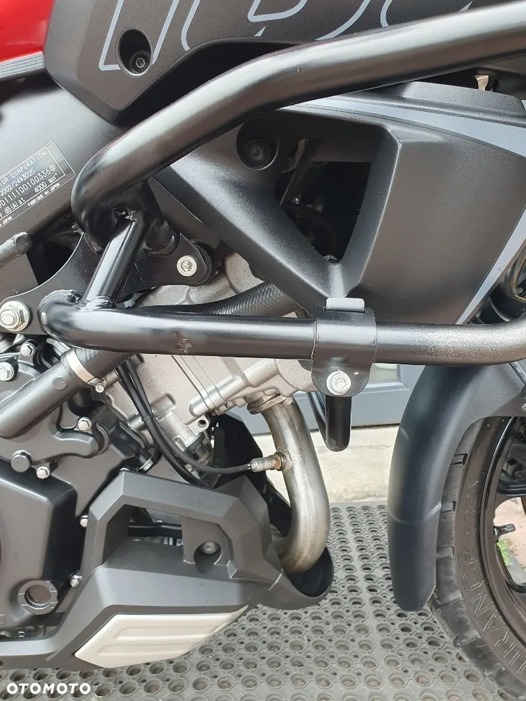 Suzuki DL - 19