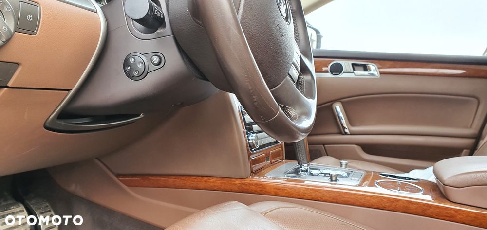 Volkswagen Phaeton - 10