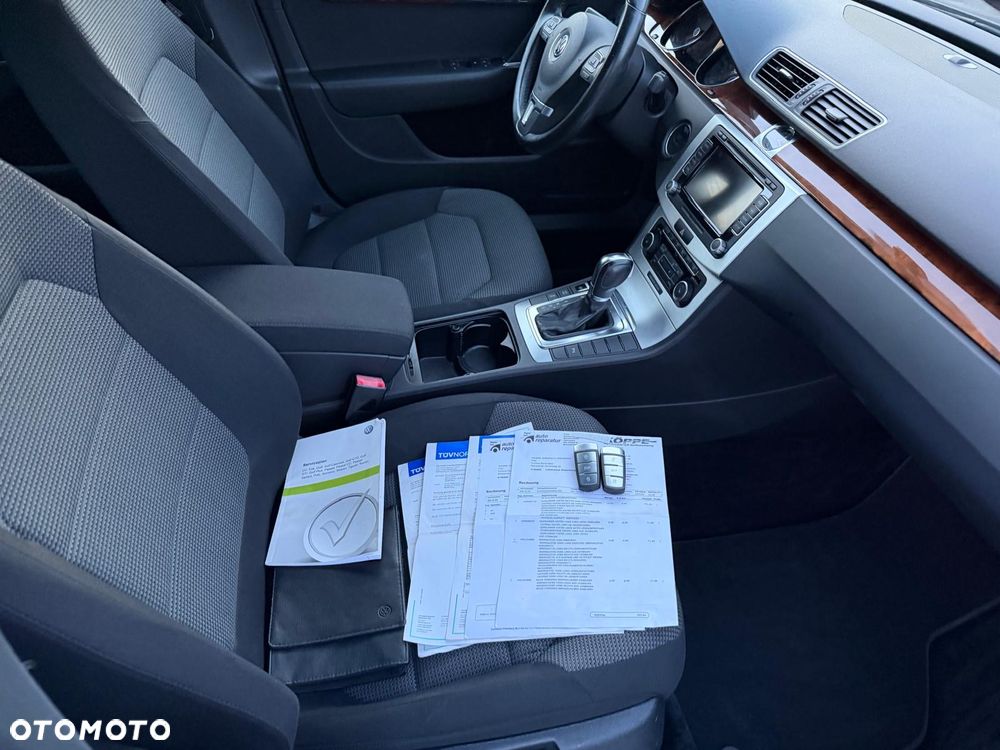 Volkswagen Passat ver-1-4-tsi-sportline-dsg - 17
