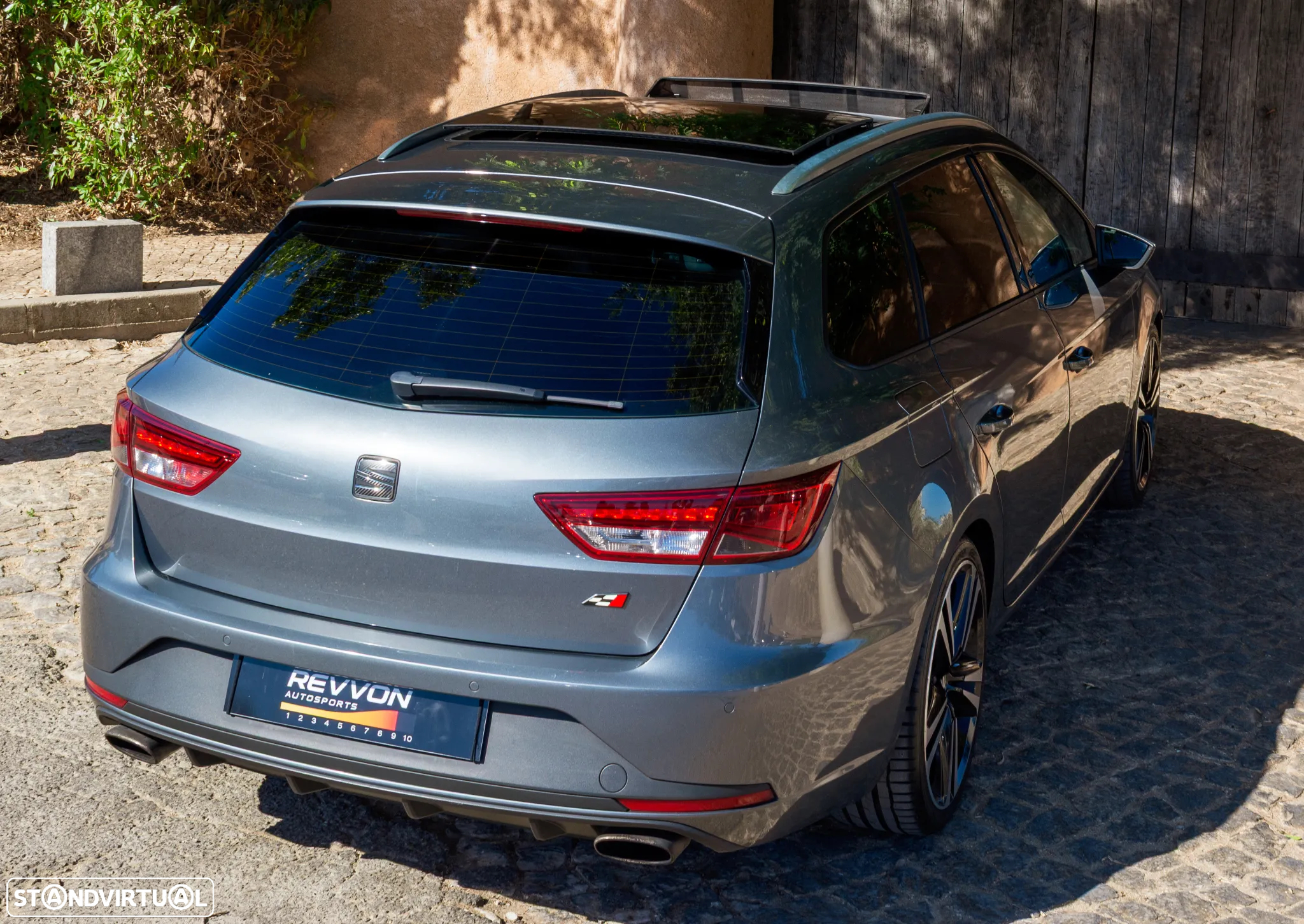 SEAT Leon ST 2.0 TSI S&S DSG Cupra 280 - 2