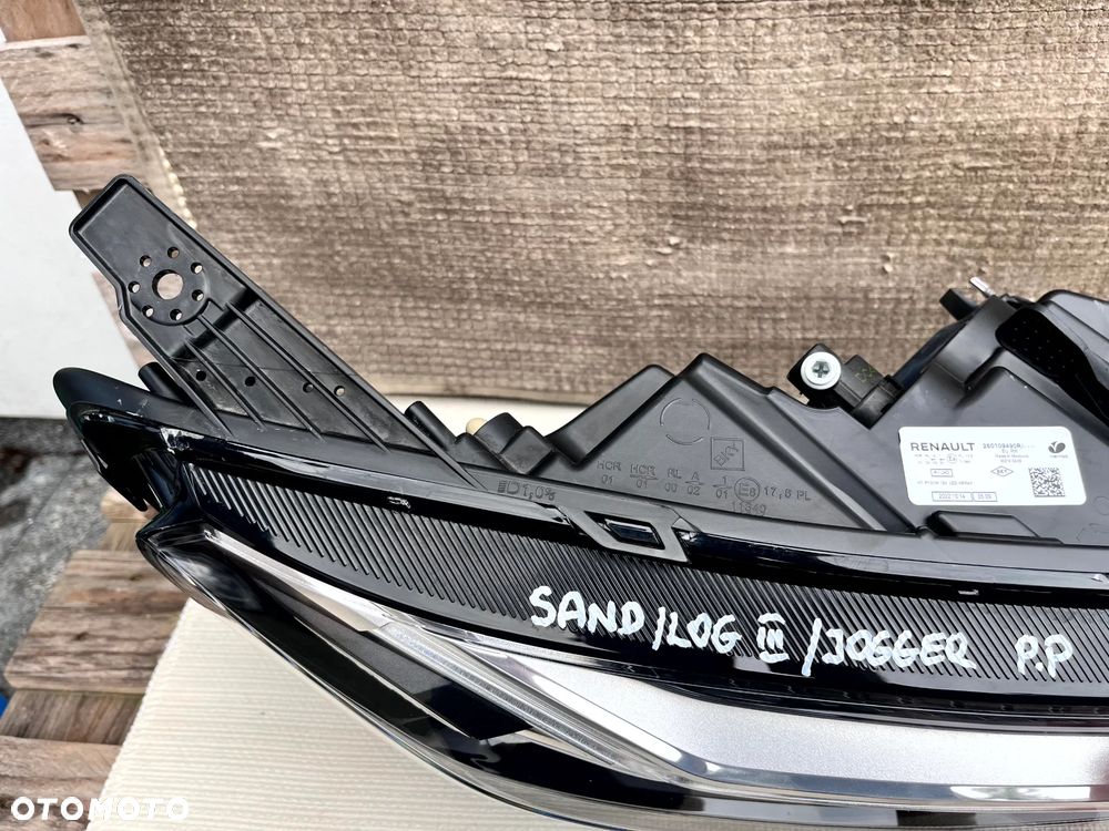 DACIA SANDERO STEPWAY III LOGAN III JOGGER 2020- LAMPA PRAWY PRZÓD PRAWA PRZEDNIA ORYGINAŁ VARROC 260109490R BRAK JEDNEGO UCHYWTU - 10