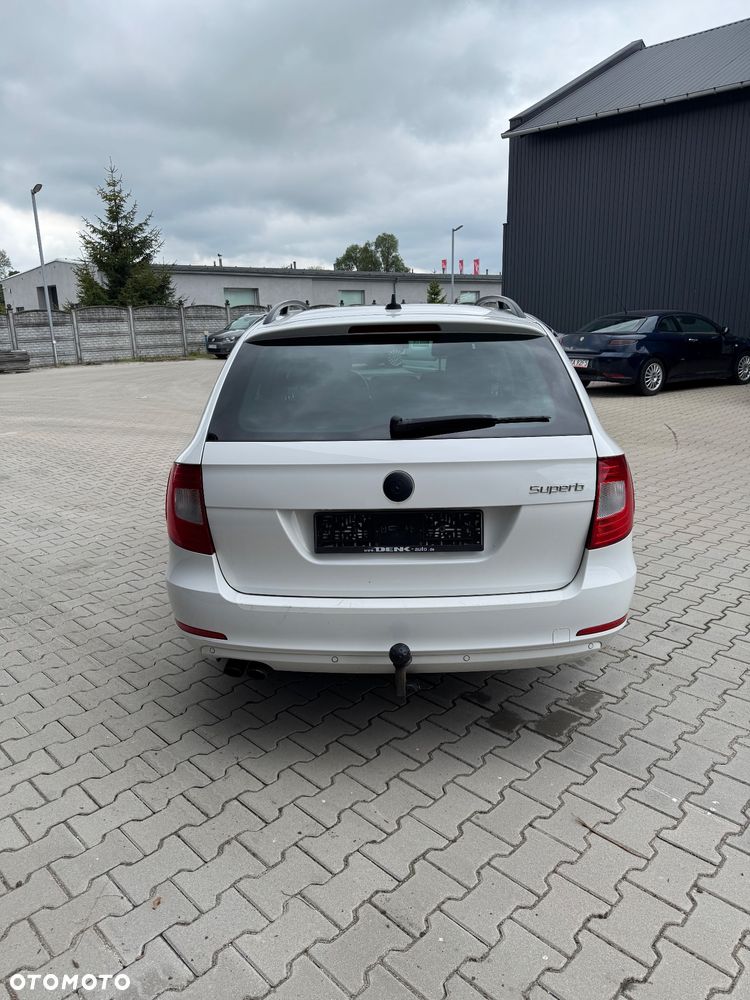 Skoda Superb 2.0 TDI Exclusive - 8