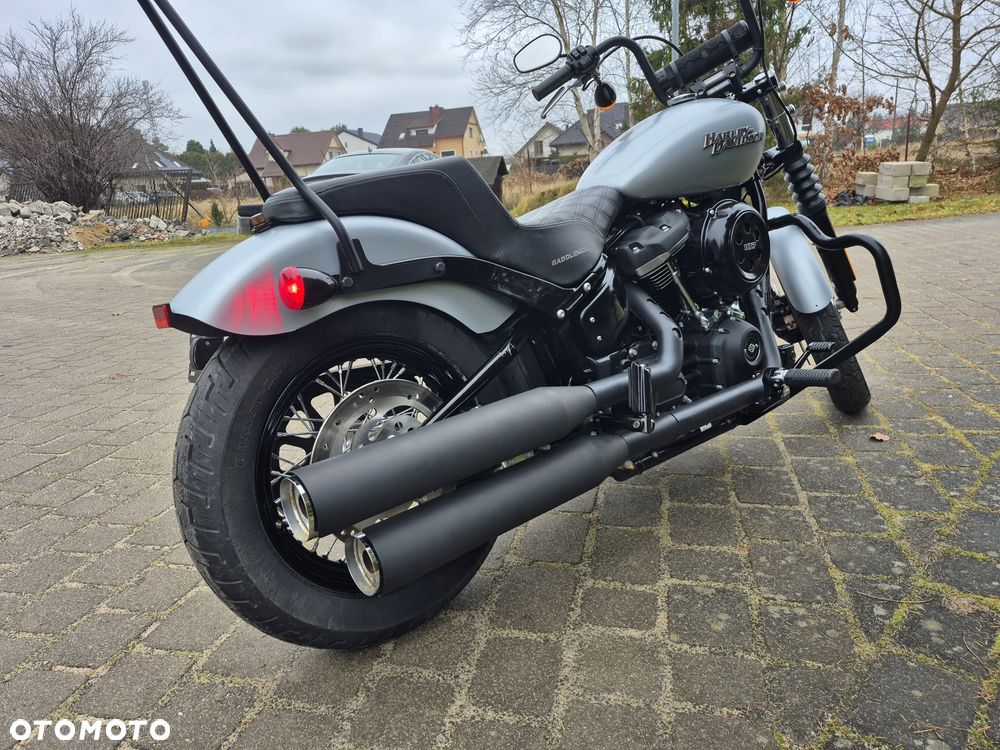 Harley-Davidson Softail Street Bob - 5